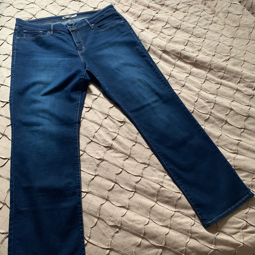 Levi’s 314 Shaping Straight Blue Jeans 18W